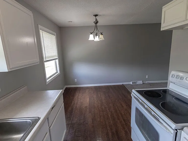 7217 N Moberly Dr — Photo 10