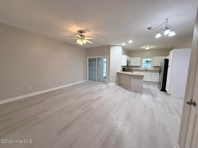 534 Caldwell Loop — Photo 7