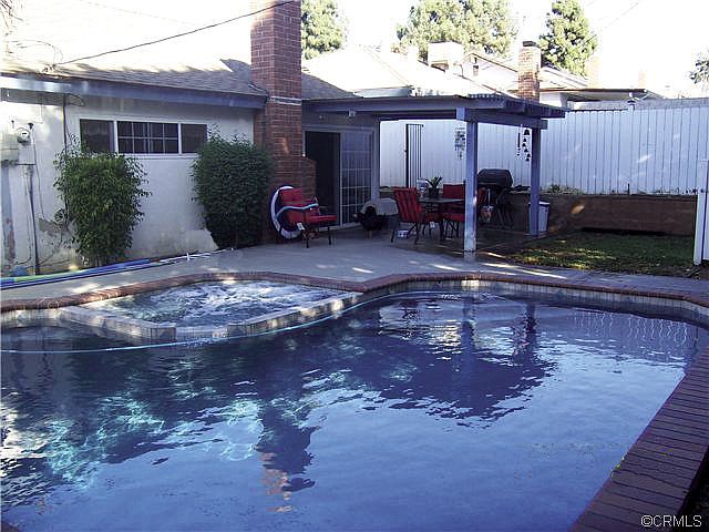 1st image of 14012 Trumball St