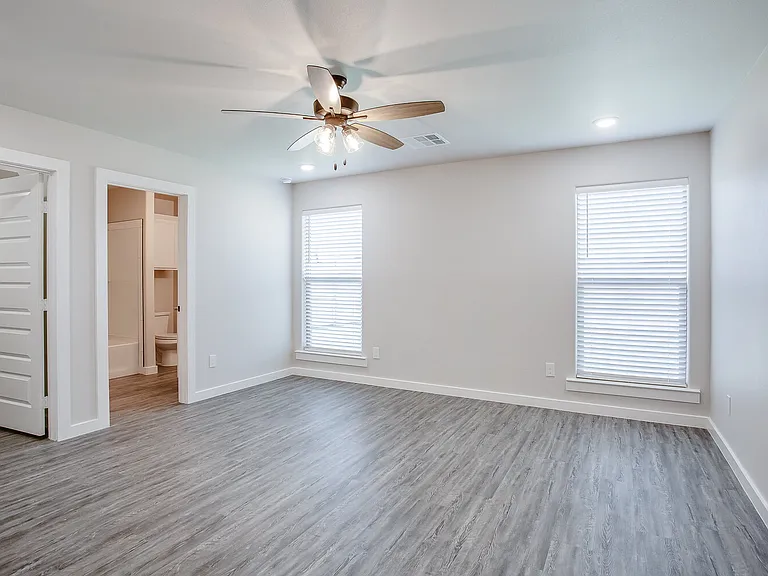 10518 Abbeville Ave — Photo 10