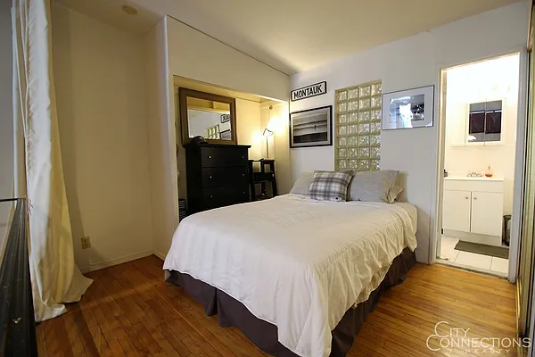 Rented by City Connections Realty | media 14