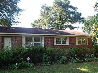 533 Ridgeway Dr, Bolivar, TN 38008