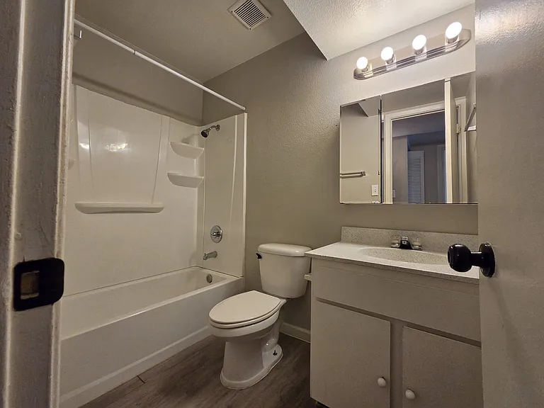 3213 W Royal Palm Rd — Photo 16