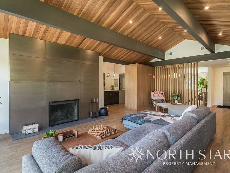 1235 Chandler Rd — Photo 9