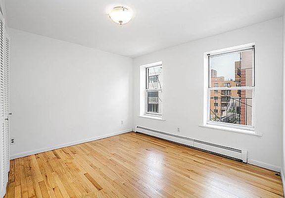 3rd image of 282 E 7th St APT 4