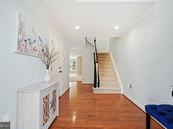 3rd image of 4219 Upper Park Dr