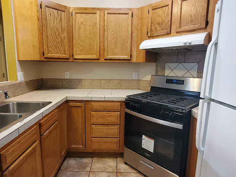 3035 Southern Blvd SE — Photo 14