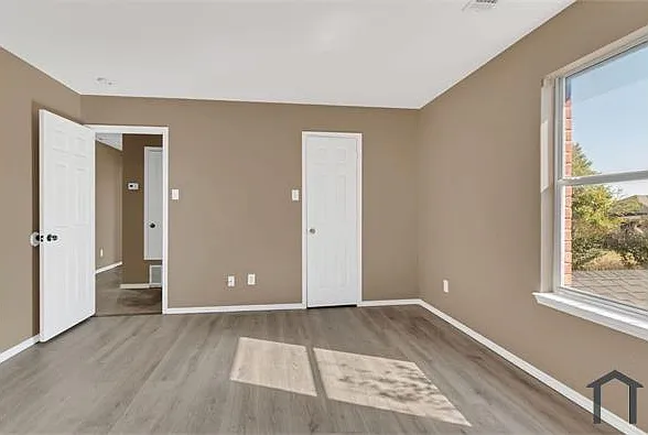 2417 Hawkwood Ct — Photo 16
