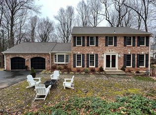 6040 Makely Dr, Fairfax Station, VA 22039