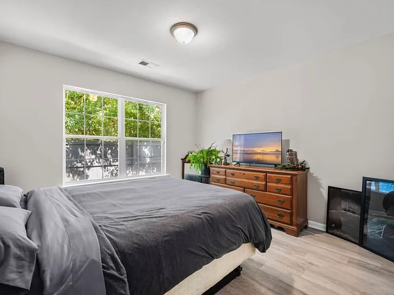 207 Allen Richard Ct — Photo 3