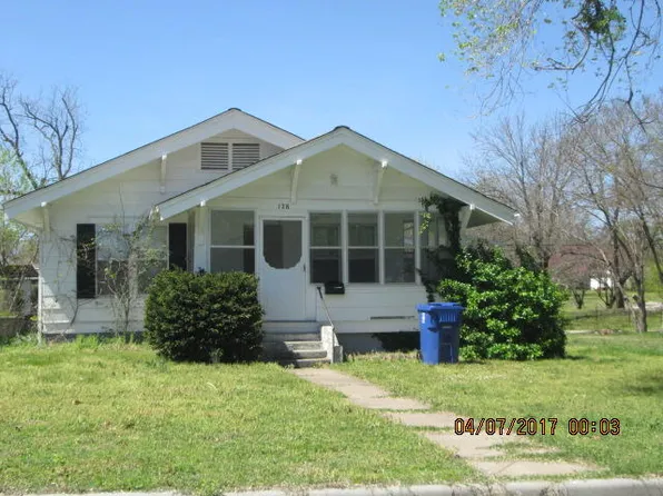 128 SW East, Miami, OK 74354