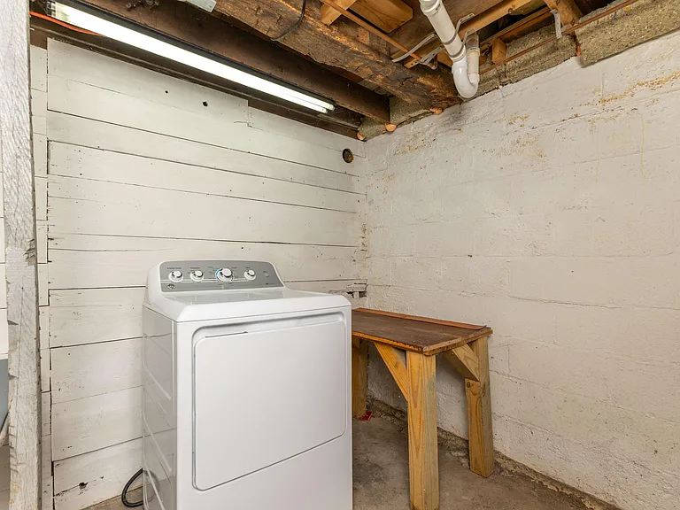 5071 Plymouth Rd — Photo 31