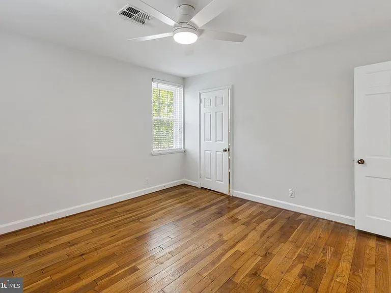 2804 S Abingdon St #A — Photo 9