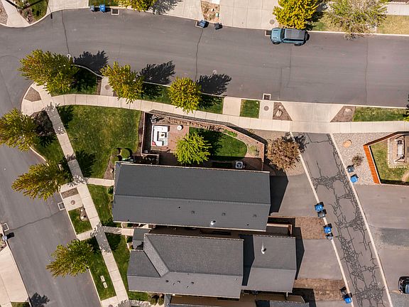 3rd image of 61163 SE Dayspring Dr
