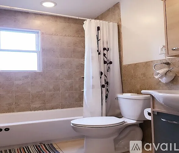 124 Hopkins Ave — Photo 10