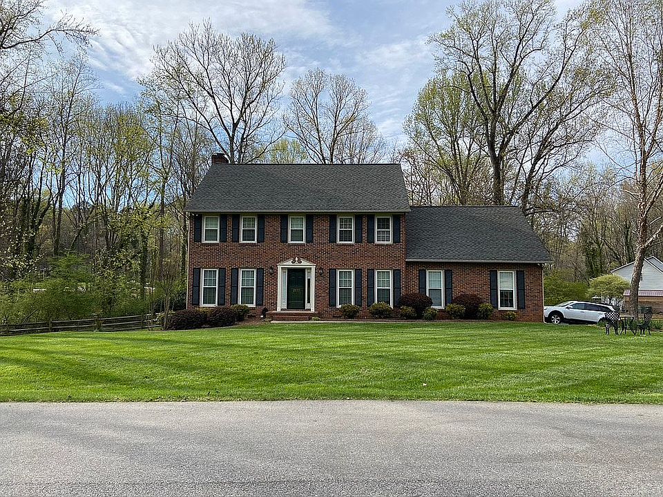 1st image of 2173 Poinsett Dr