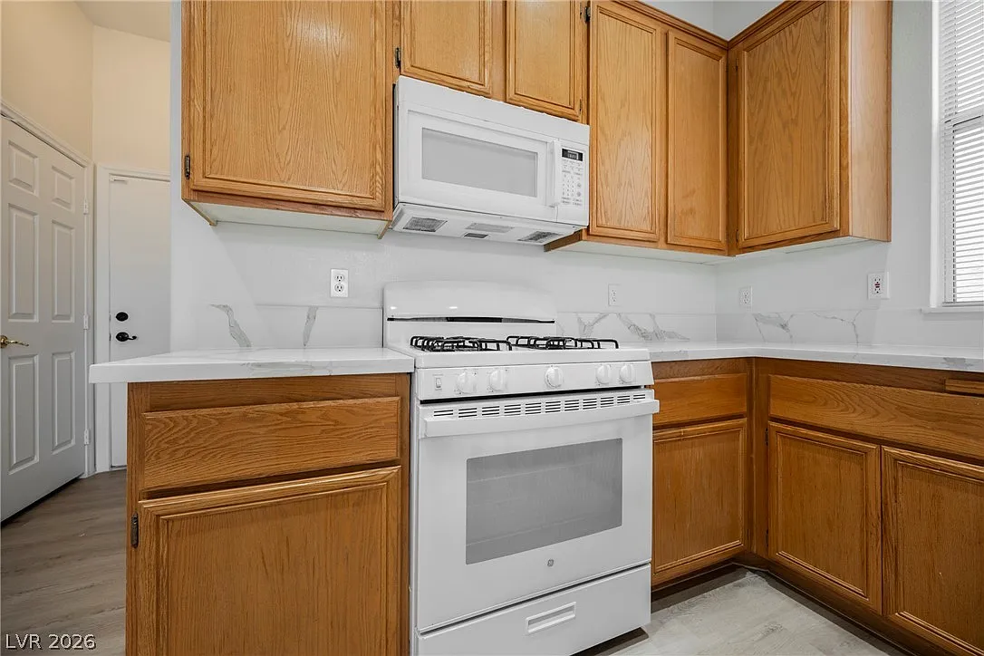 Building Photo - 9716 Panorama Cliff Dr
