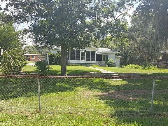 5th image of 520 Brooks Ct