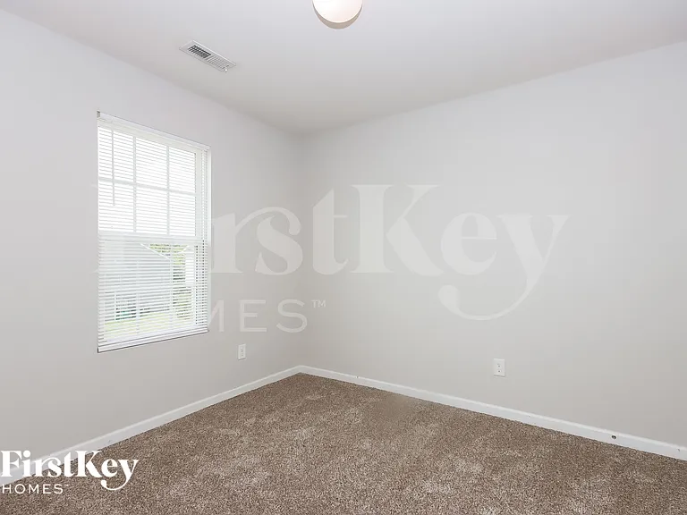532 Ellingsworth Ln — Photo 9