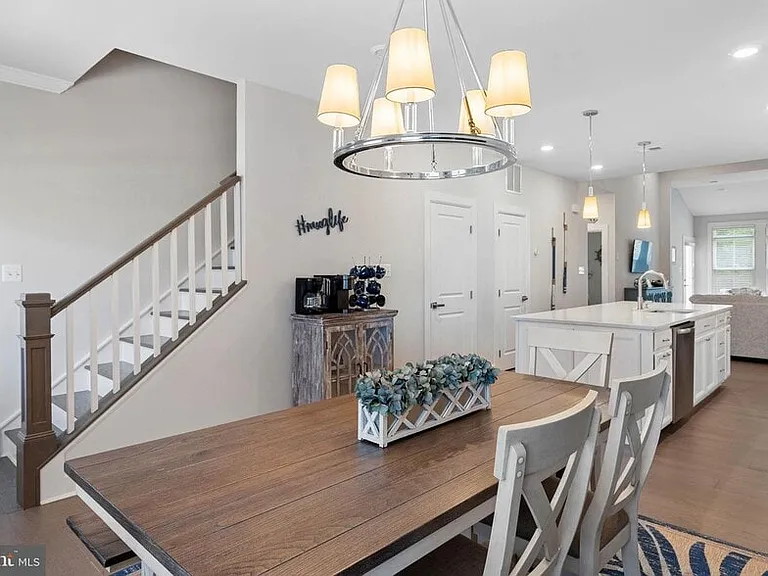33776 Freeport Dr — Photo 9