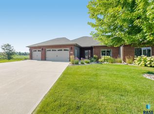 1909 W Grand Point Cir, Sioux Falls, SD 57108