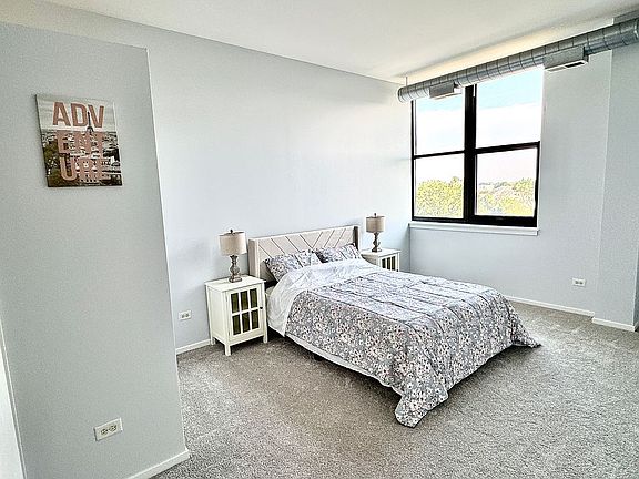 5th image of 2323 W Pershing Rd APT 616