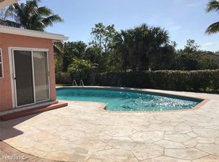 4019 NW 76th Ave, Coral Springs, FL 33065