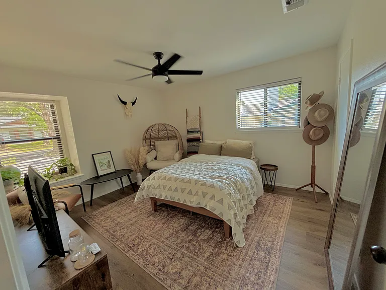 2107 Falcon Hill Dr — Photo 11
