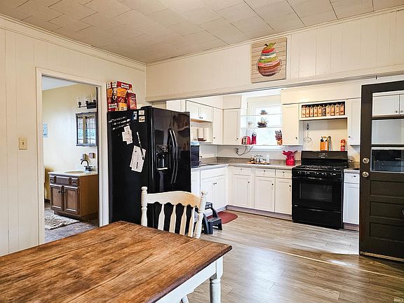 5th image of 501 Lincoln Ave