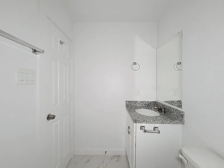 8122 Sterlingshire St #A — Photo 23