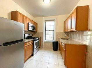 3241 Steinway St APT 4, Astoria, NY 11103