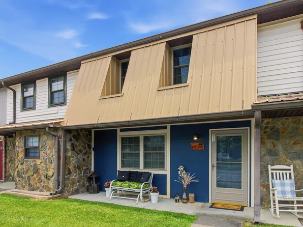 625 S Asbury Dr APT 11, Pigeon Forge, TN 37863