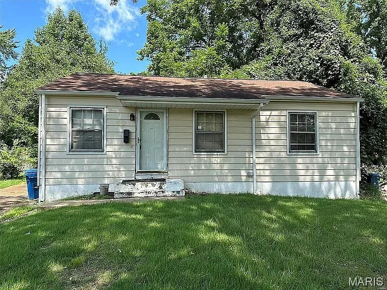 437 Lanark Rd photo 1