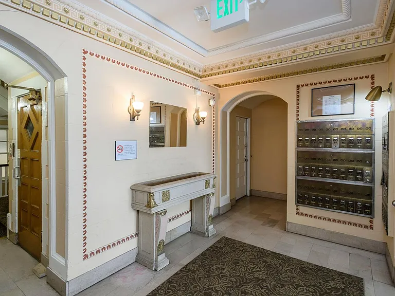 701 Pine St — Photo 11