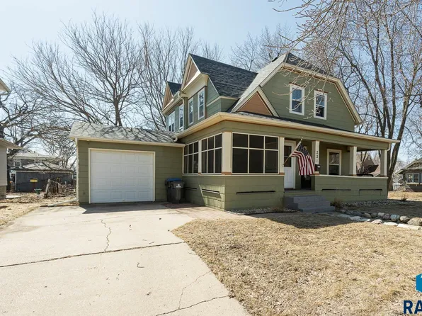 221 W 23rd St, Sioux Falls, SD 57105