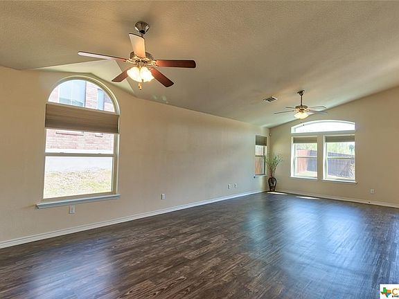 4th image of 3307 Vineyard Trl