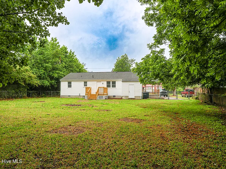 602 Seminole Trl — Photo 14