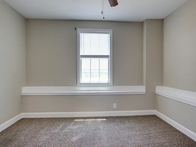 1121 Cardinal Creek Dr — Photo 34