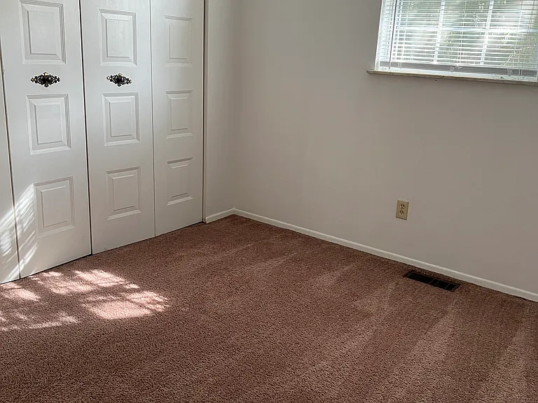 25-49 Rosewood Ct #14B — Photo 6