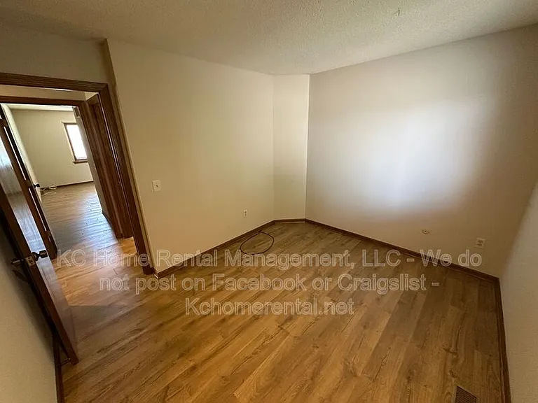 6251 Rene St — Photo 23