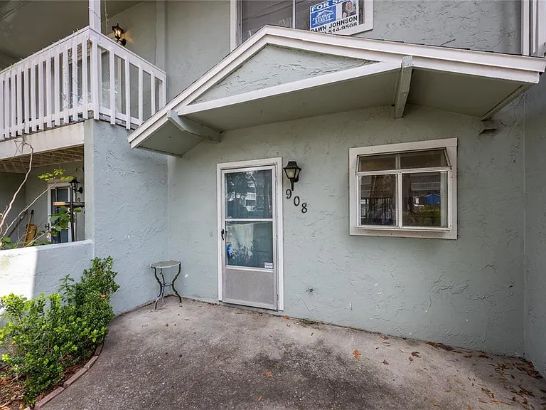 4411 SW 34th St #908 — Photo 2