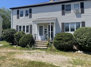 5 New Lexington Rd, North Kingstown, RI 02852