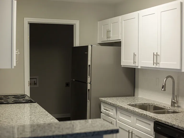 Gardenwood Residences — Photo 10