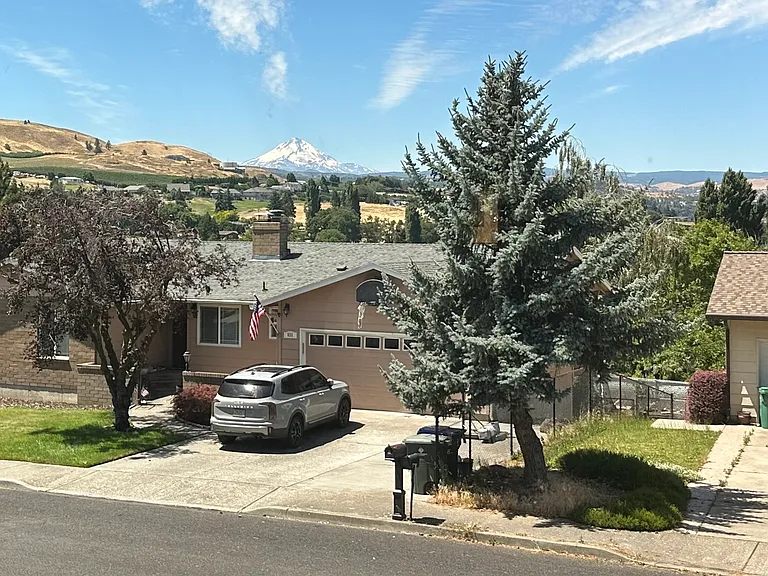 Looking West from the living room, Mt Hood in the back