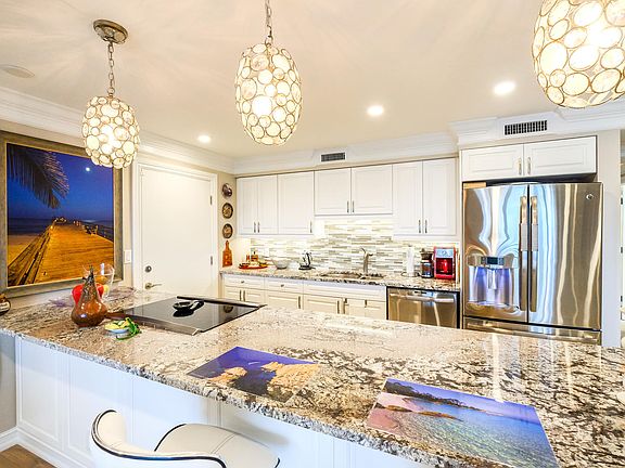 4th image of 222 Harbour Dr APT 506