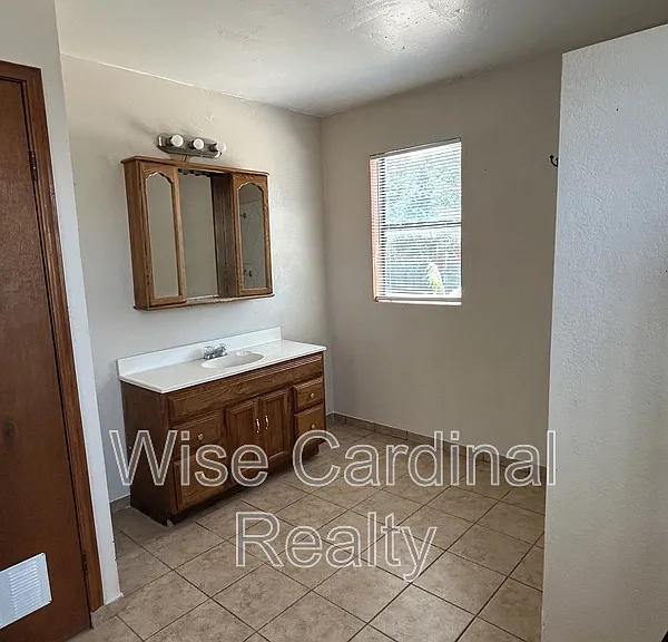 1017 N Main Ave #2 — Photo 5