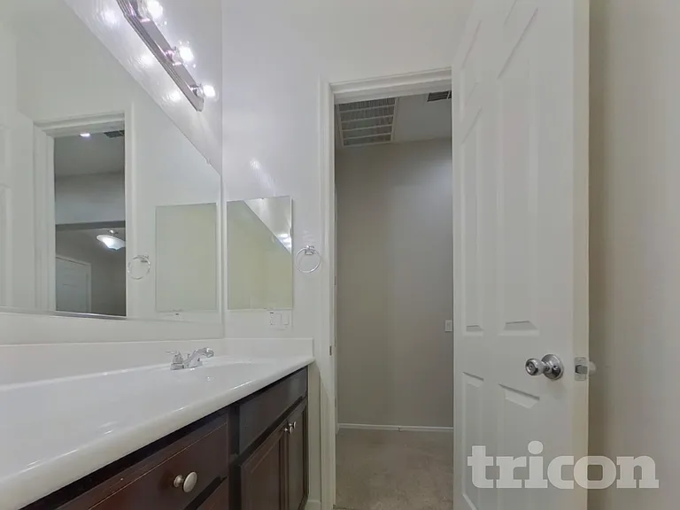 15744 W Pierce St — Photo 14