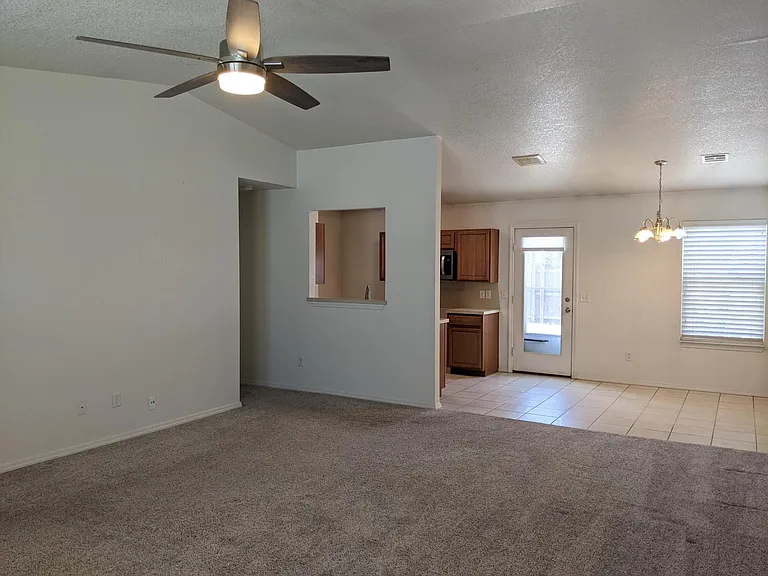 2508 Waterleaf Dr — Photo 4