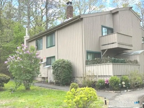 84 Mohawk Trail #84, Guilford, CT 06437