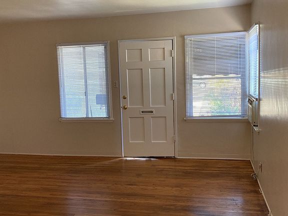 3rd image of 2212-14 N Grand Ave #2214